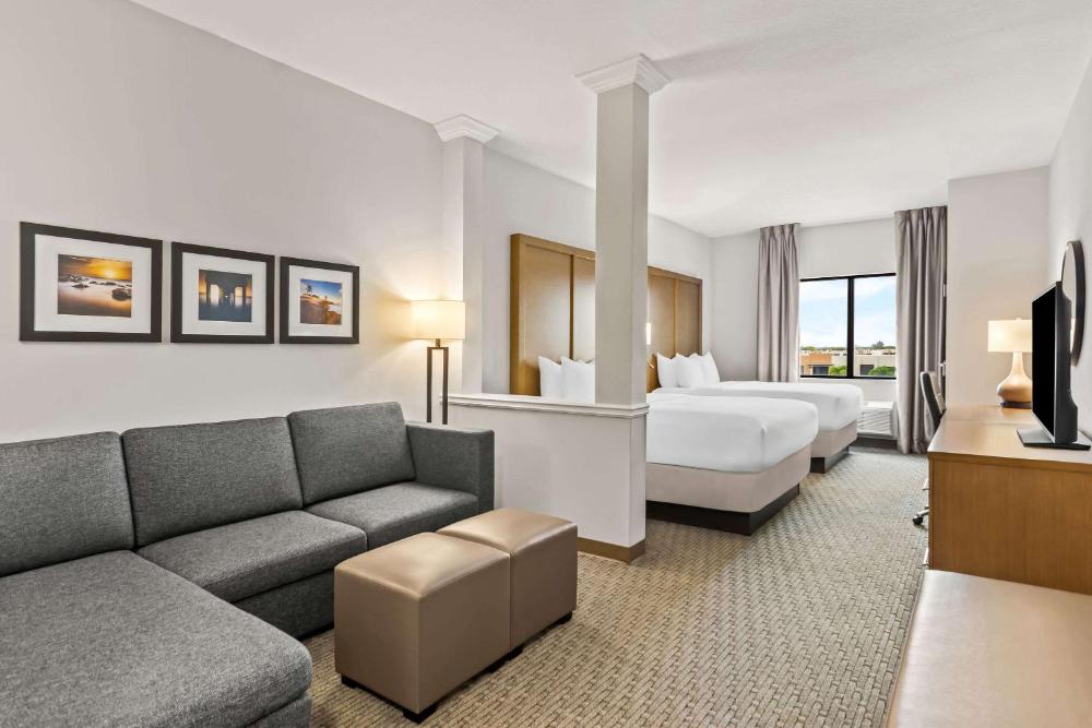 Suite with Two Queen Beds - Accessible/Non-Smoking interior